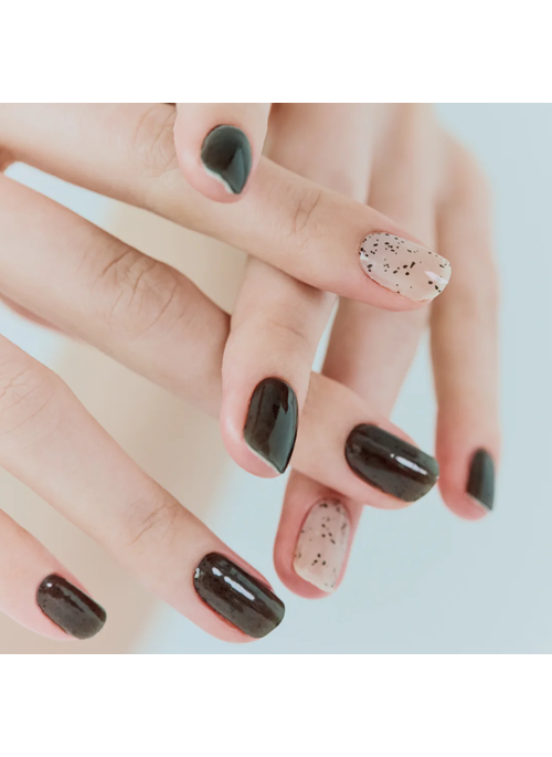 Cookies & Cream Manicure