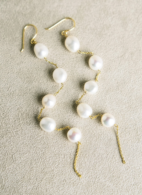 Flirty Pearl Earrings