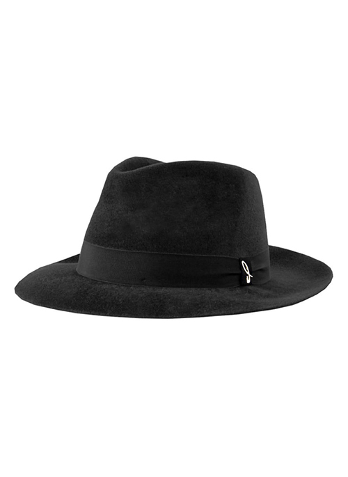 Roberto Hat