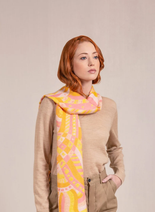 Vaccarella Scarf