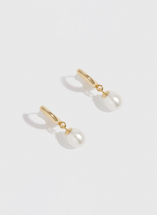 Freshwater Pearls Huggie