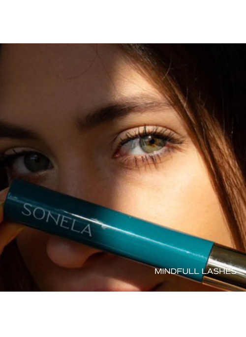 VOLUMIZING MASCARA