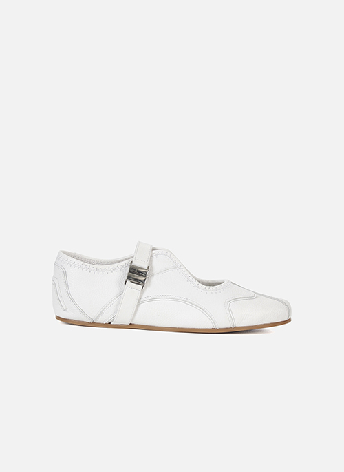 Luna Flats