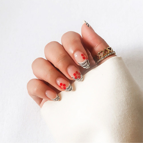 Blooming Zebra Nails 