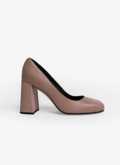 Meghan Pumps